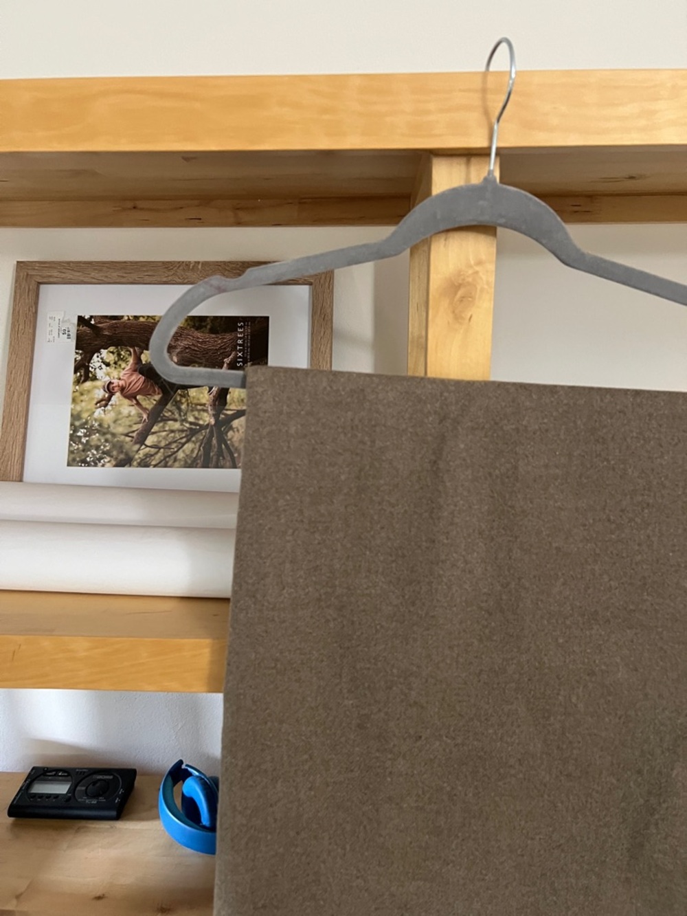 BNWT Neuflora Taupe scarf - Picture 2 of 2
